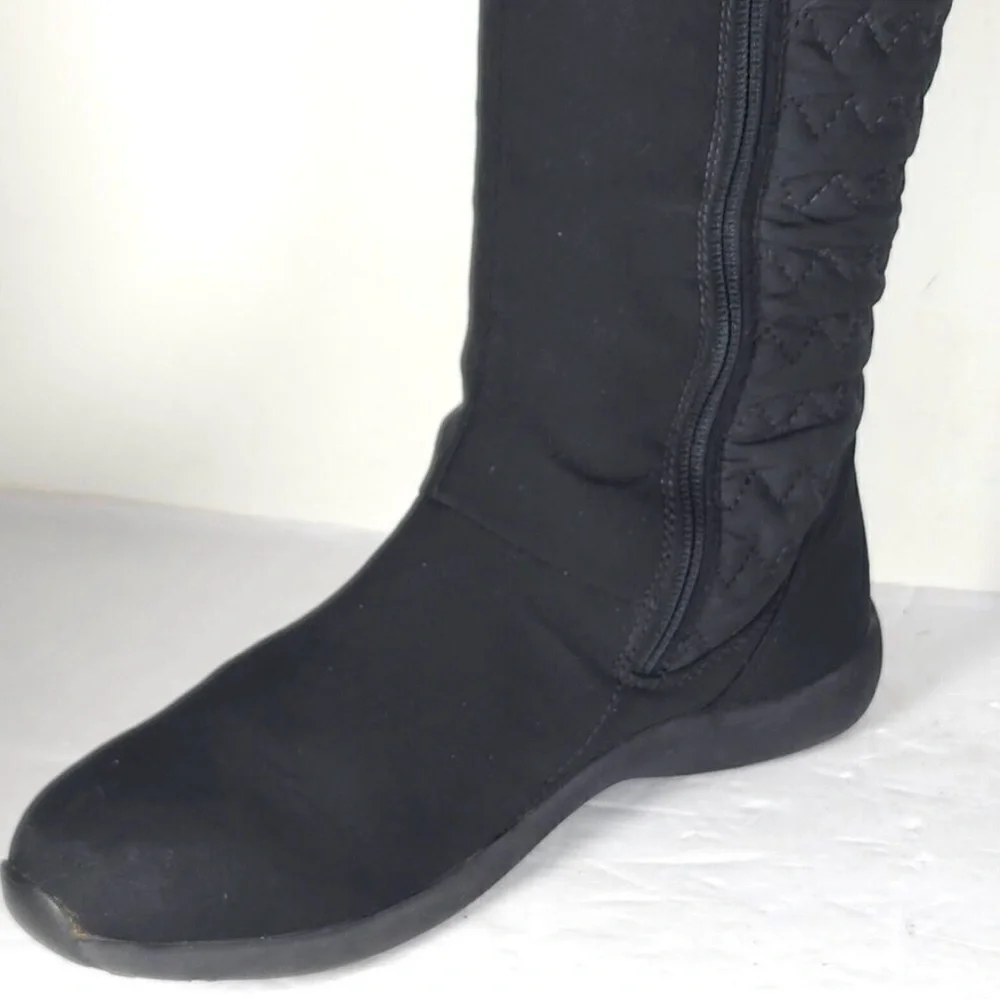 Patagonia Women's Fiona US8,5 Black PrimaLoft Quilted SidebZip Tall Boots